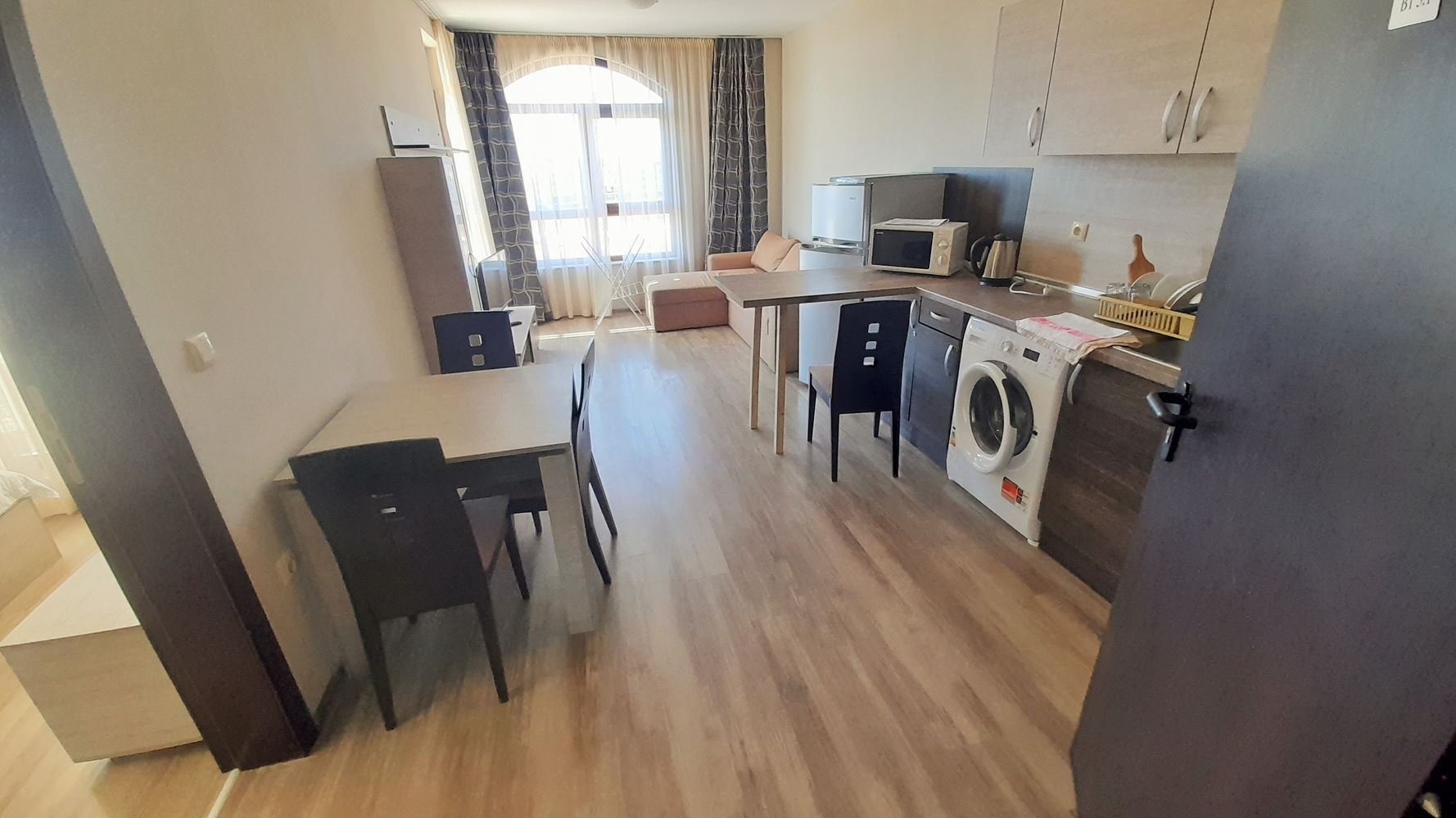 Attractive One-Bedroom Apartment with Sea and Mountain Views in Sveti Vlas