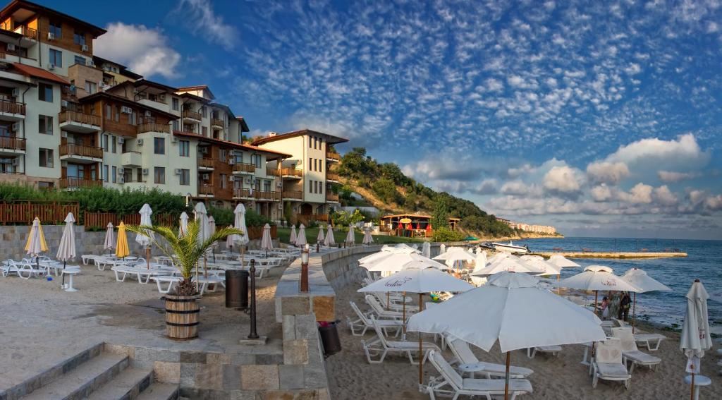 Spacious Two-Bedroom Apartment on the First Sea Line with Private Beach in Sveti Vlas