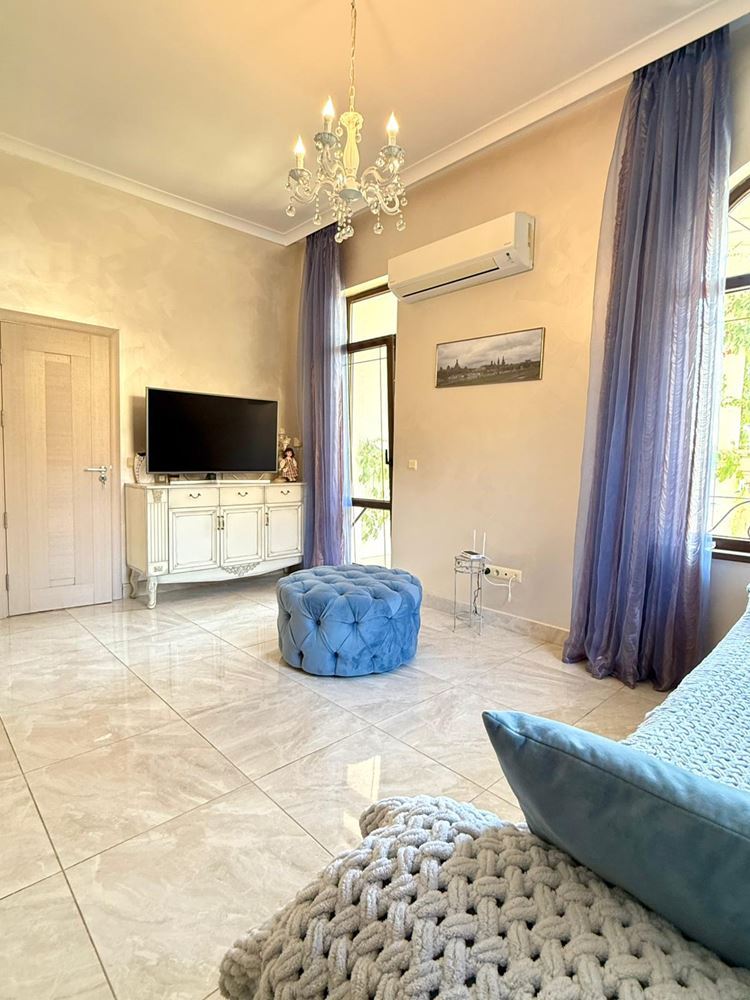 Luxury duplex apartment with spacious veranda and pool view in Sveti Vlas