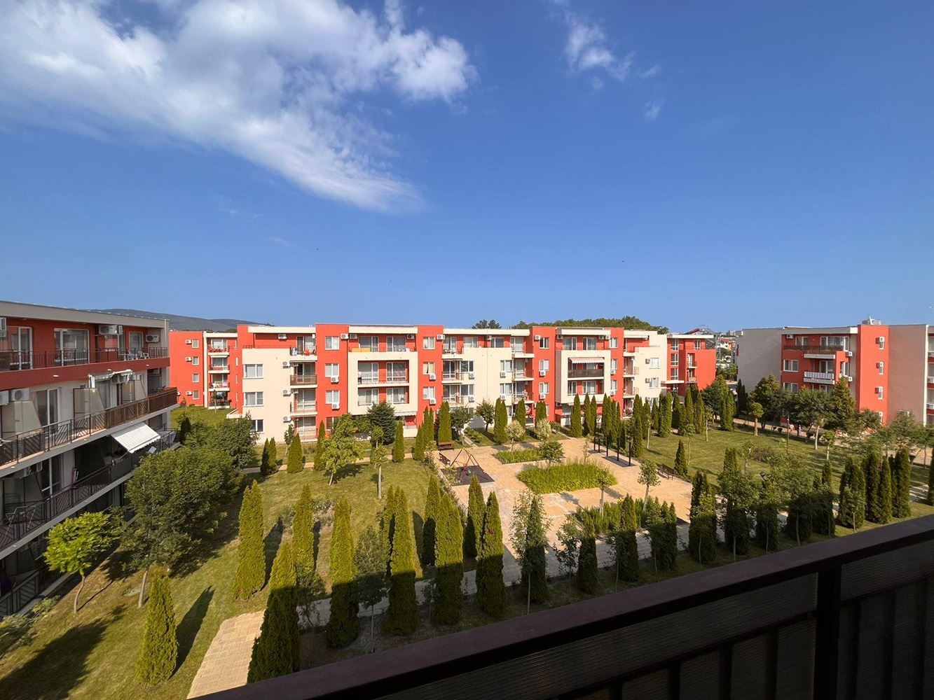 One-bedroom apartment in Sunny Beach – comfort, tranquility and green surroundings in a beautiful complex