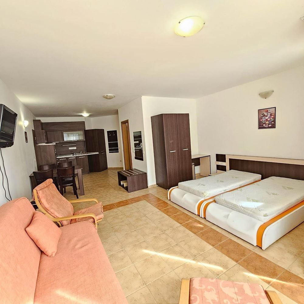Studio next to the sea - Pomorie, complex with amenities and low monthly fees