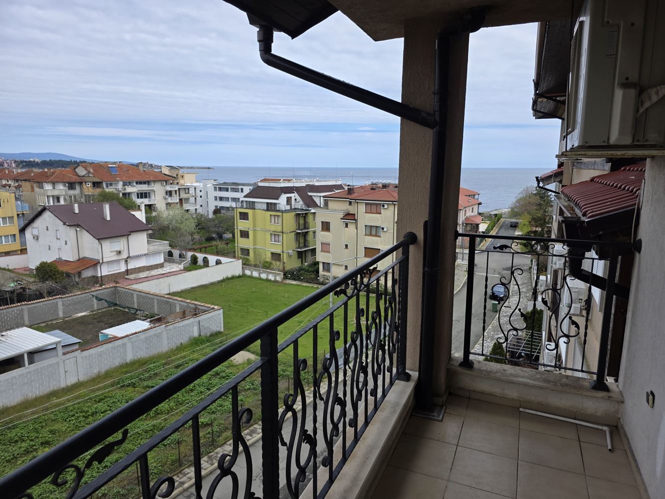 Panoramic sea-view apartment in Ravda – space, comfort, and an excellent location on the second line
