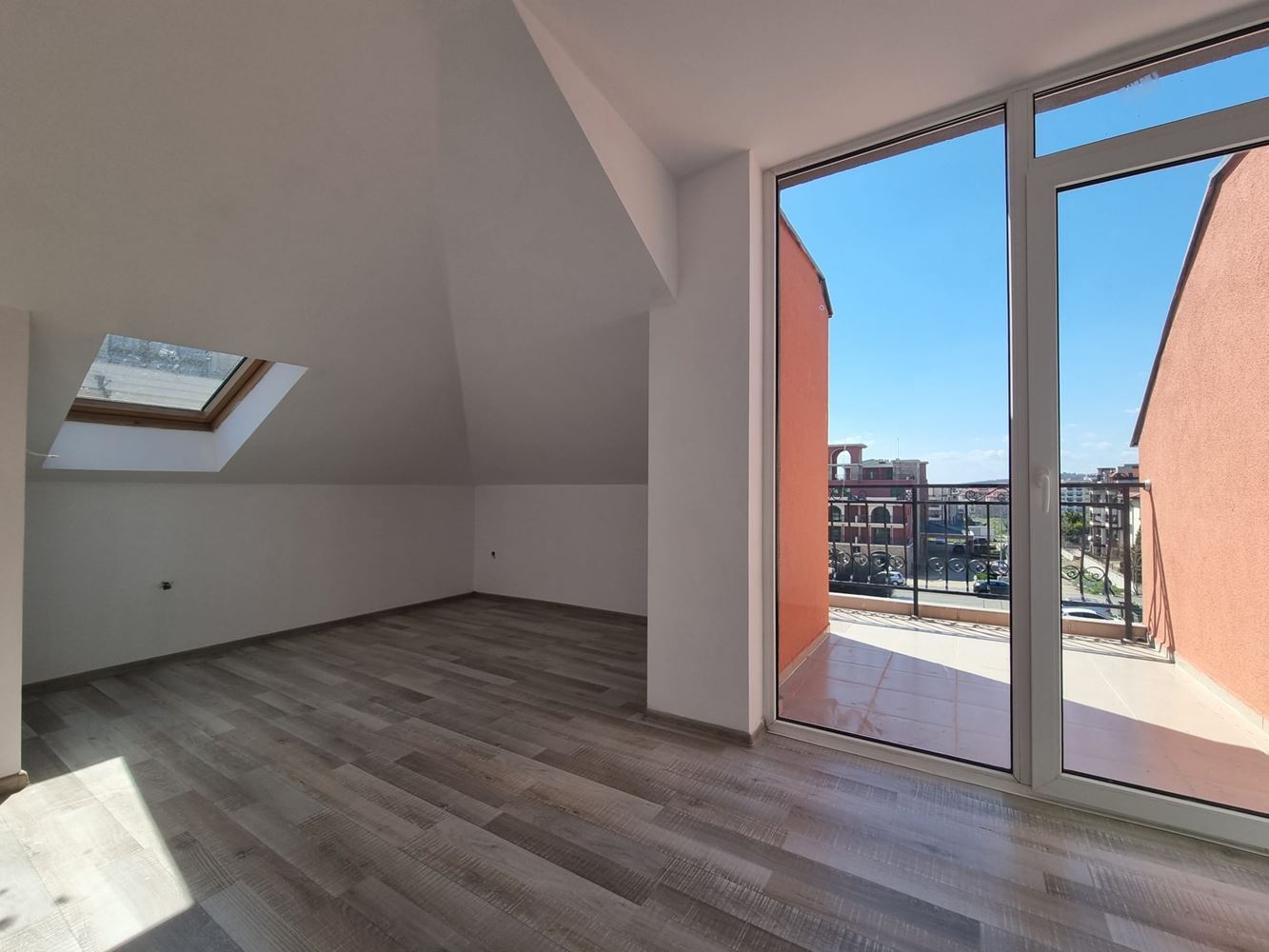 Bright and modern apartment in an excellent location – a combination of comfort, nature, and seaside spirit