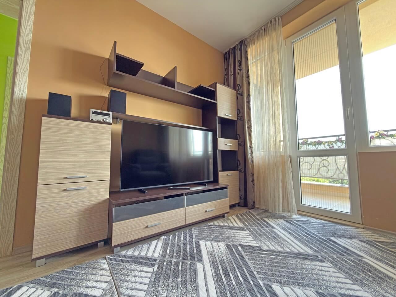 Three-Room Apartment with Sea Views, 200 Metres from the Beach in Pomorie