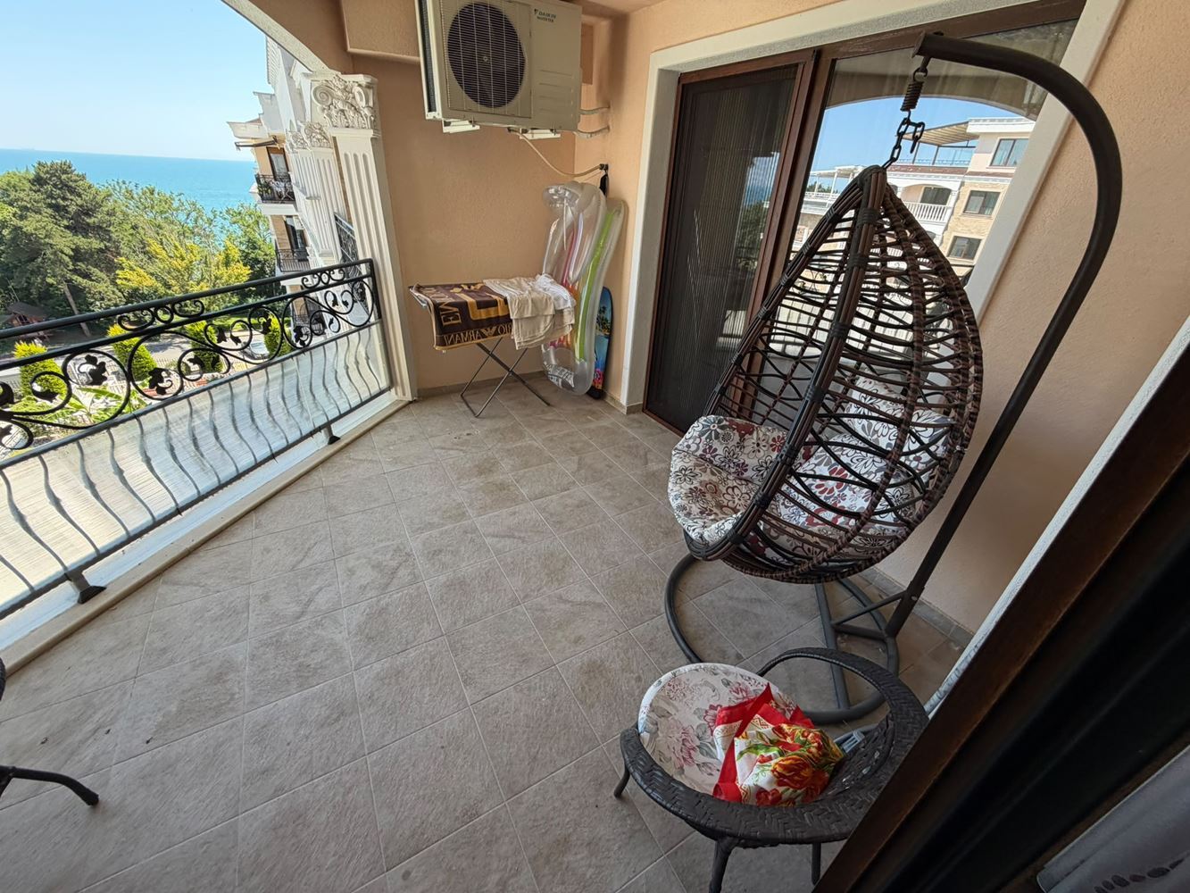 Spacious One-Bedroom Apartment with Panoramic Sea View in a Luxury First-Line Complex in Nessebar