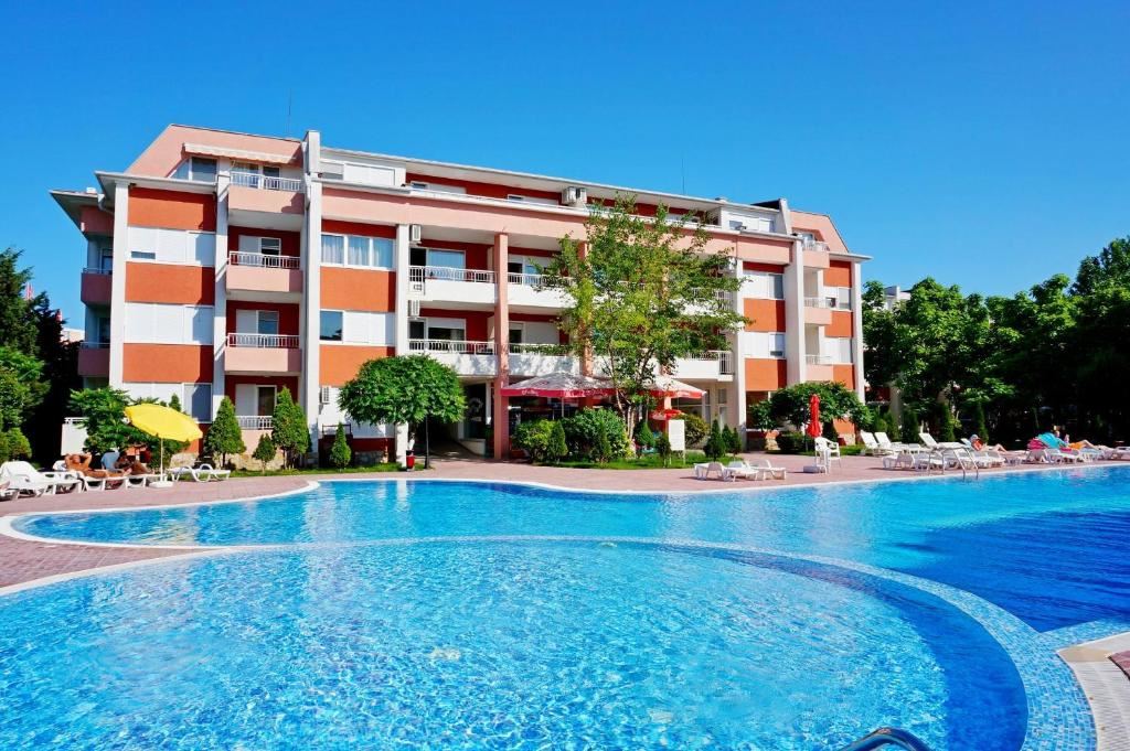 Spacious Studio with Pool View in Sunny Beach – Residential Electricity and Excellent Infrastructure