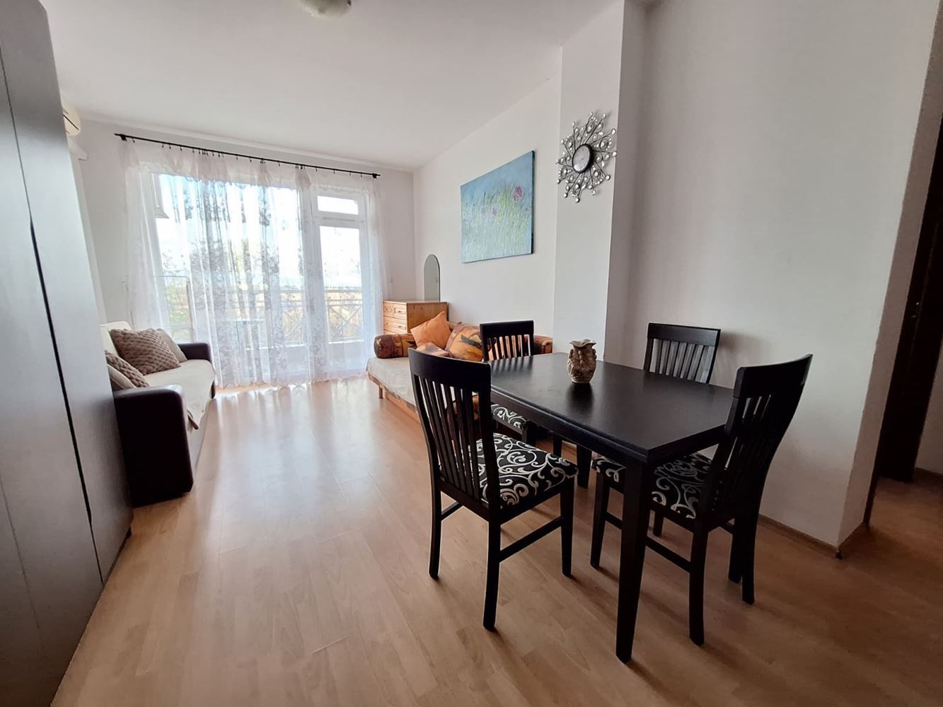 Spacious one-bedroom apartment in a luxury complex with pools and sports facilities