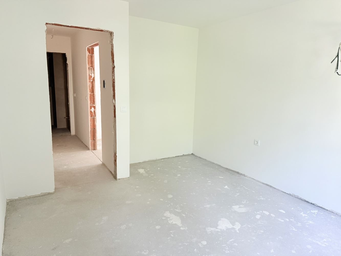 Spacious One-Bedroom Apartment in a New Building with Act 16 in Burgas – Comfort, Space and Excellent Location