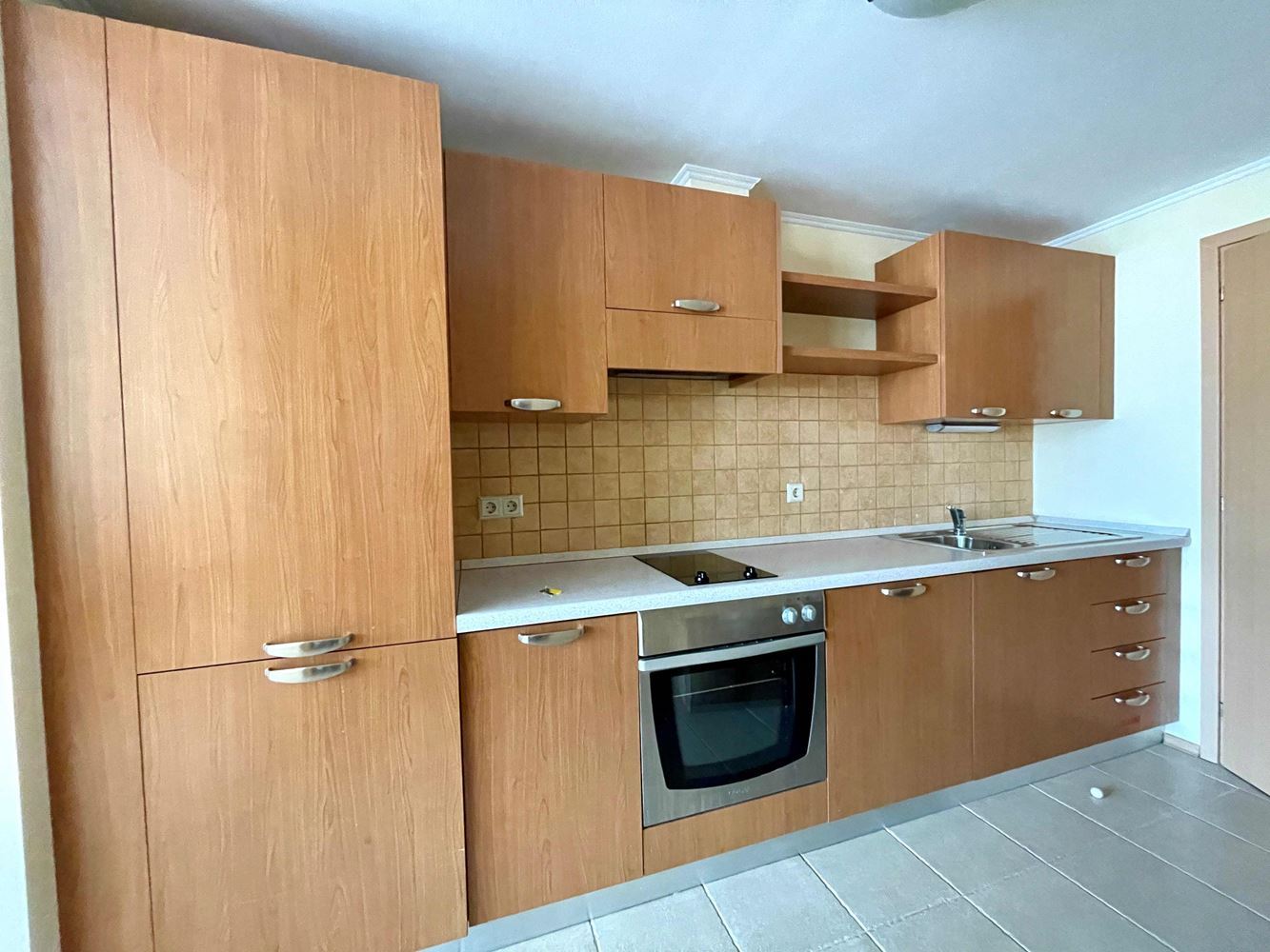 Spacious One-Bedroom Apartment on the First Sea Line in Pomorie with Sea View