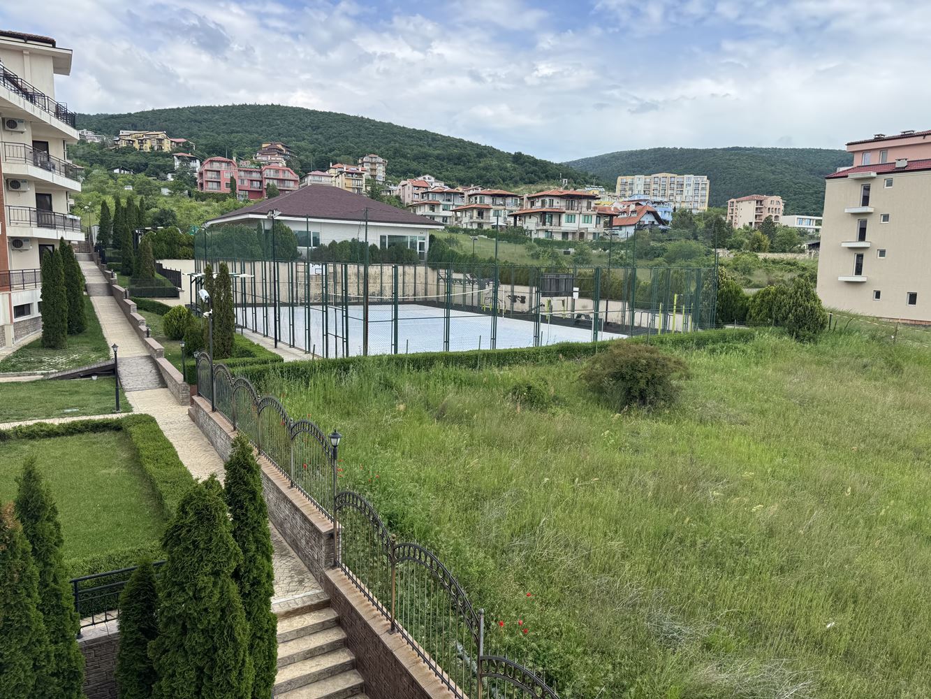 Compact studio with panoramic mountain view in Sveti Vlas – comfort, nature, and excellent infrastructure