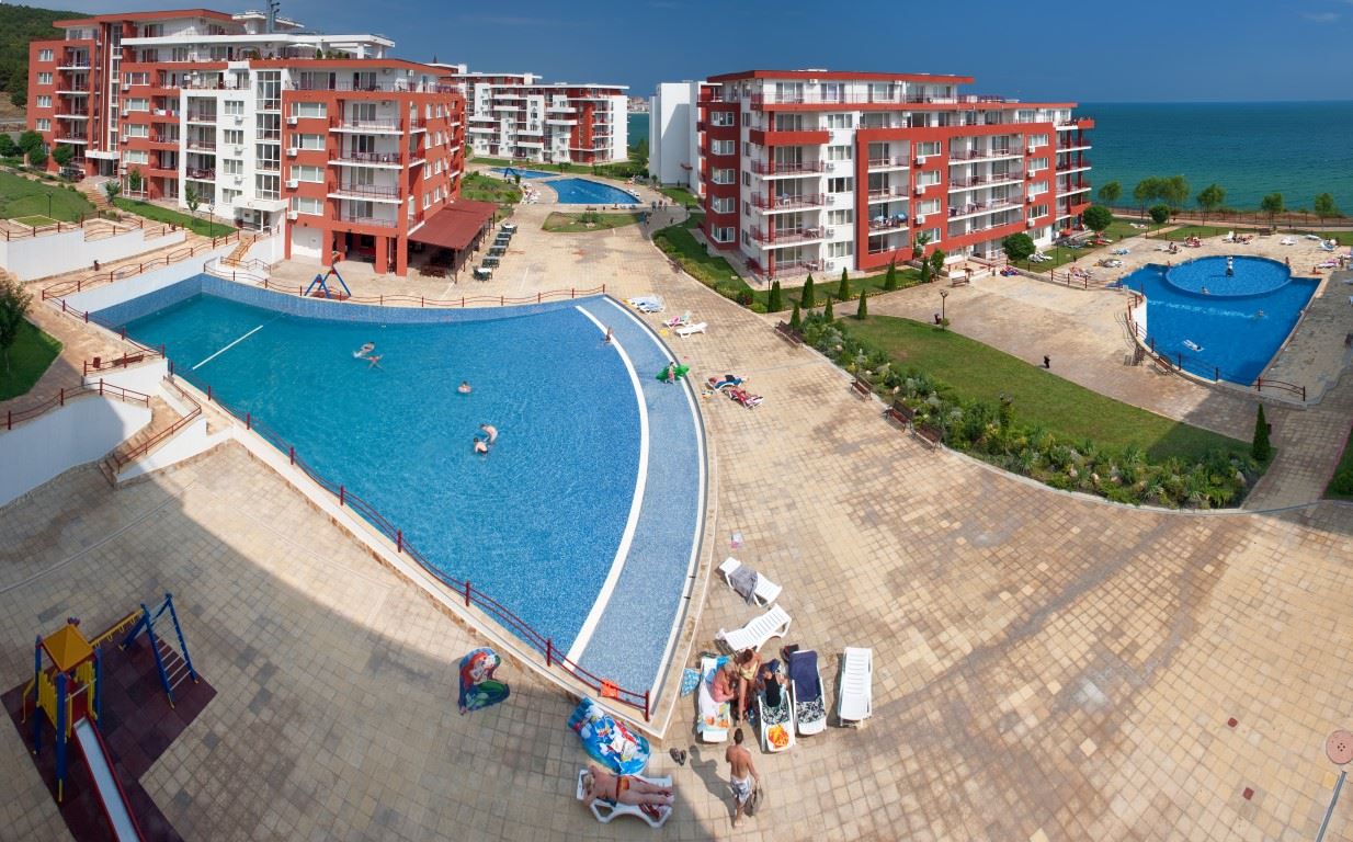 Absolute First Line in Sveti Vlas! Spacious One-Bedroom Apartment with Beautiful Sea View