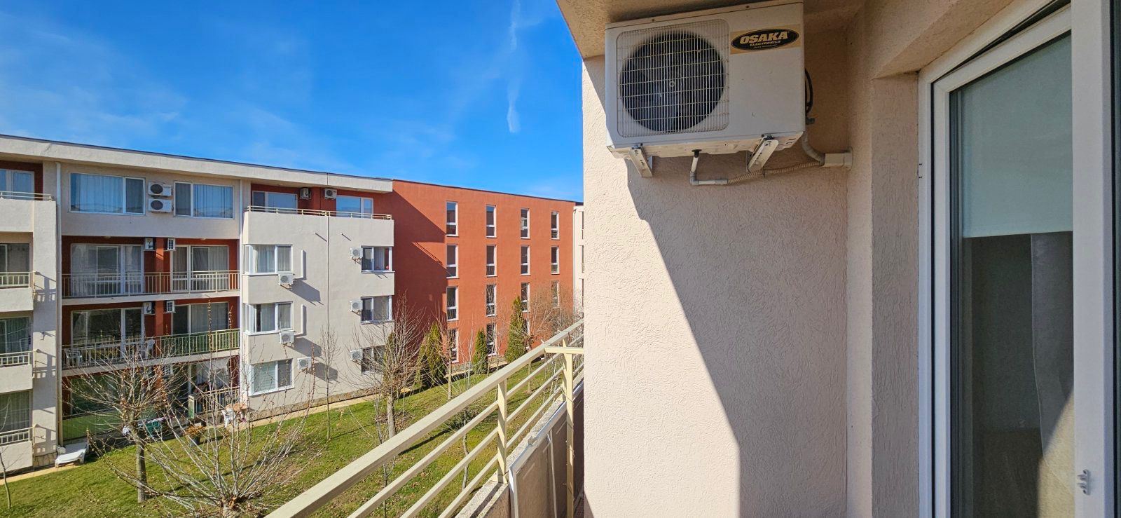 Stylish Studio with Terrace and Excellent Amenities in Sunny Beach