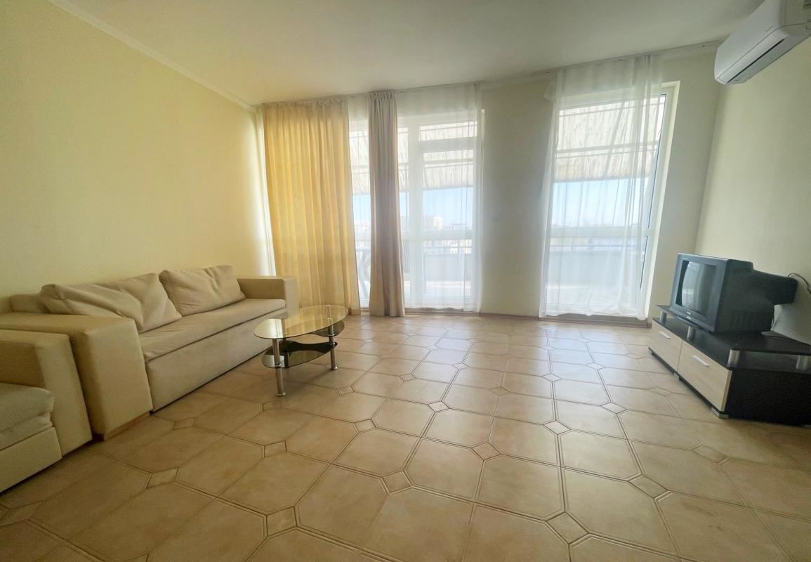 Spacious one-bedroom apartment in a top location in the heart of Sunny Beach