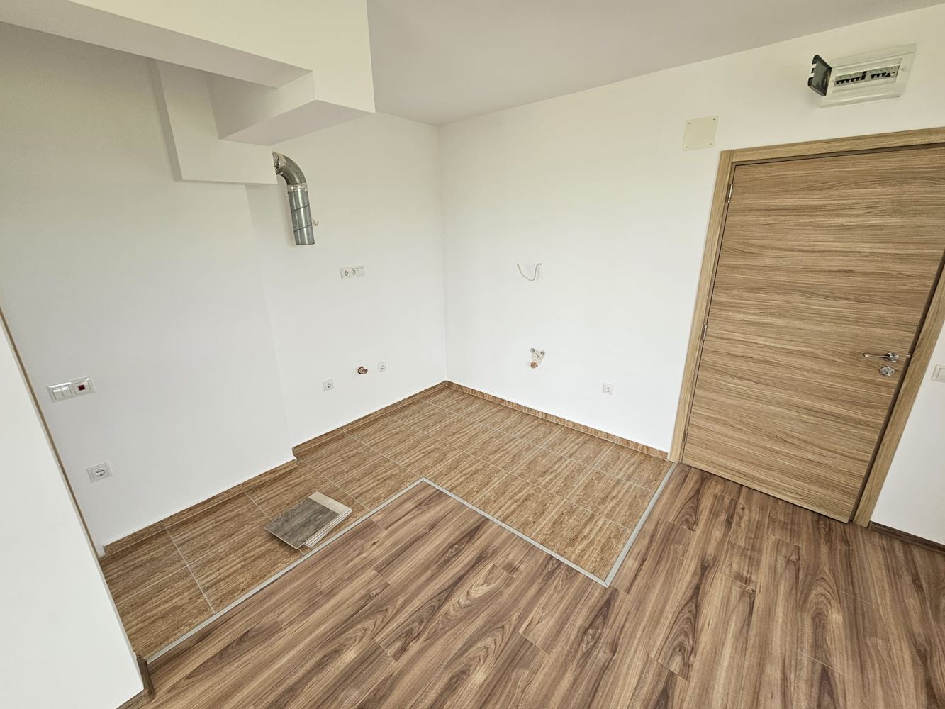 One-bedroom apartment with panoramic view in a peaceful complex near Aheloy