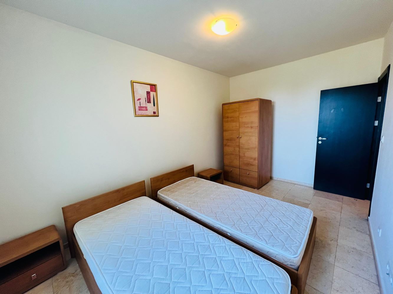 Spacious two-bedroom apartment with sea view in a luxury first-line complex in Sveti Vlas