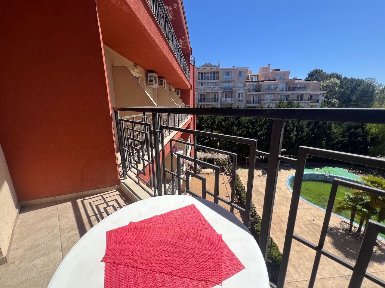 Comfortable studio with pool view in Sunny Beach – fully furnished and ready to use