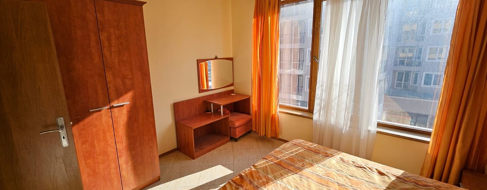 Spacious One-Bedroom Apartment with Pool View – Fully Furnished, with Act 16 and Ready to Move In