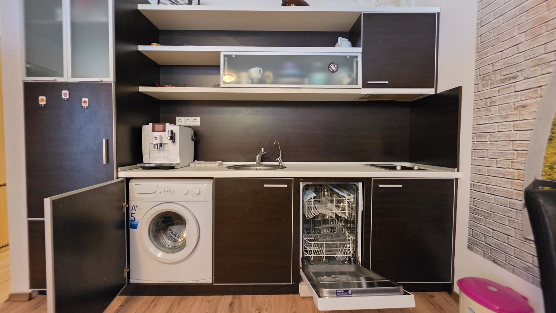 Two-room apartment with sea view in Sveti Vlas – 200 metres from the beach