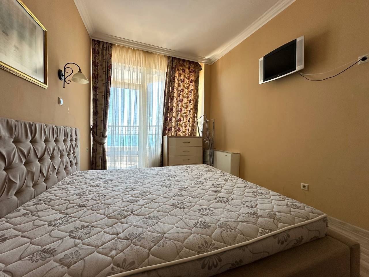 Spacious Apartment with Sea View on the First Line in Pomorie – Holiday Property with the Feeling of a Luxury Resort