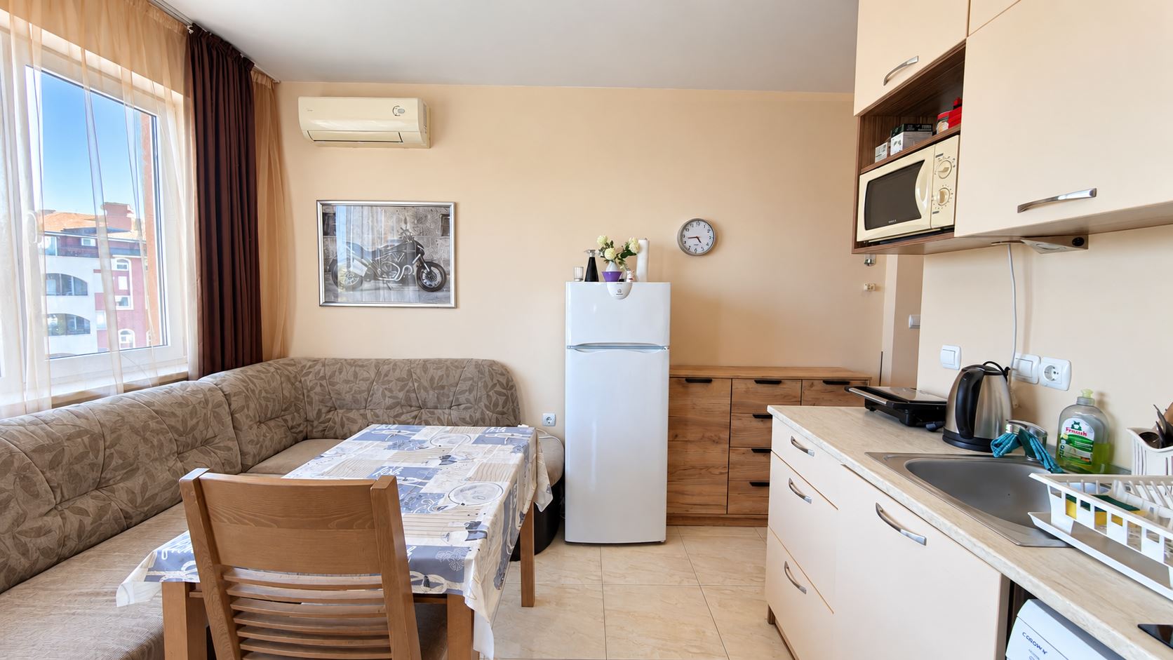 Cosy Small One-Bedroom Apartment in a Complex with a Swimming Pool and 24-Hour Security