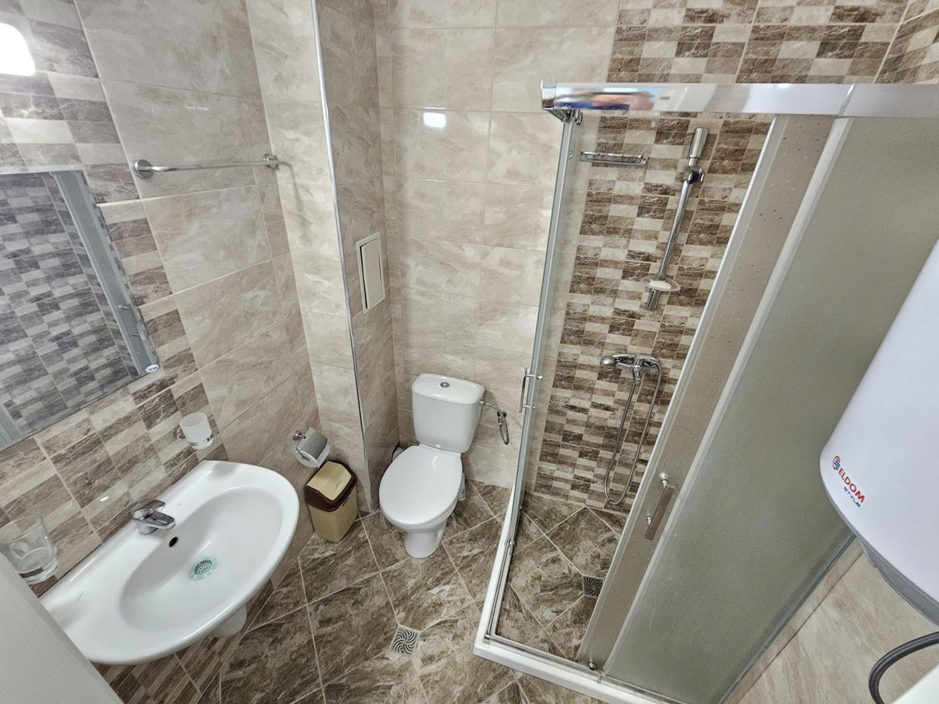 Only 100 meters from the sea! Spacious one-bedroom apartment overlooking the pool in one of the most sought-after complexes in Sunny Beach