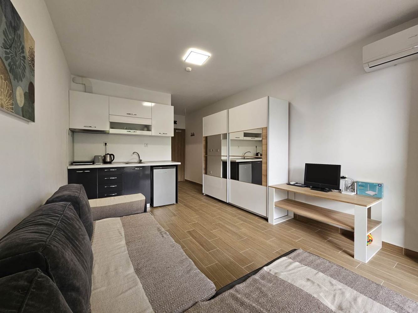 Studio with furniture in the center of Sunny Beach – ready for use or investment