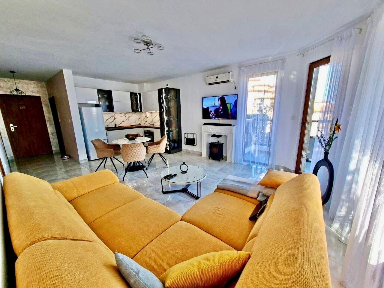 Luxury Two-Bedroom Apartment on the First Sea Line in the VIP Zone of Sveti Vlas