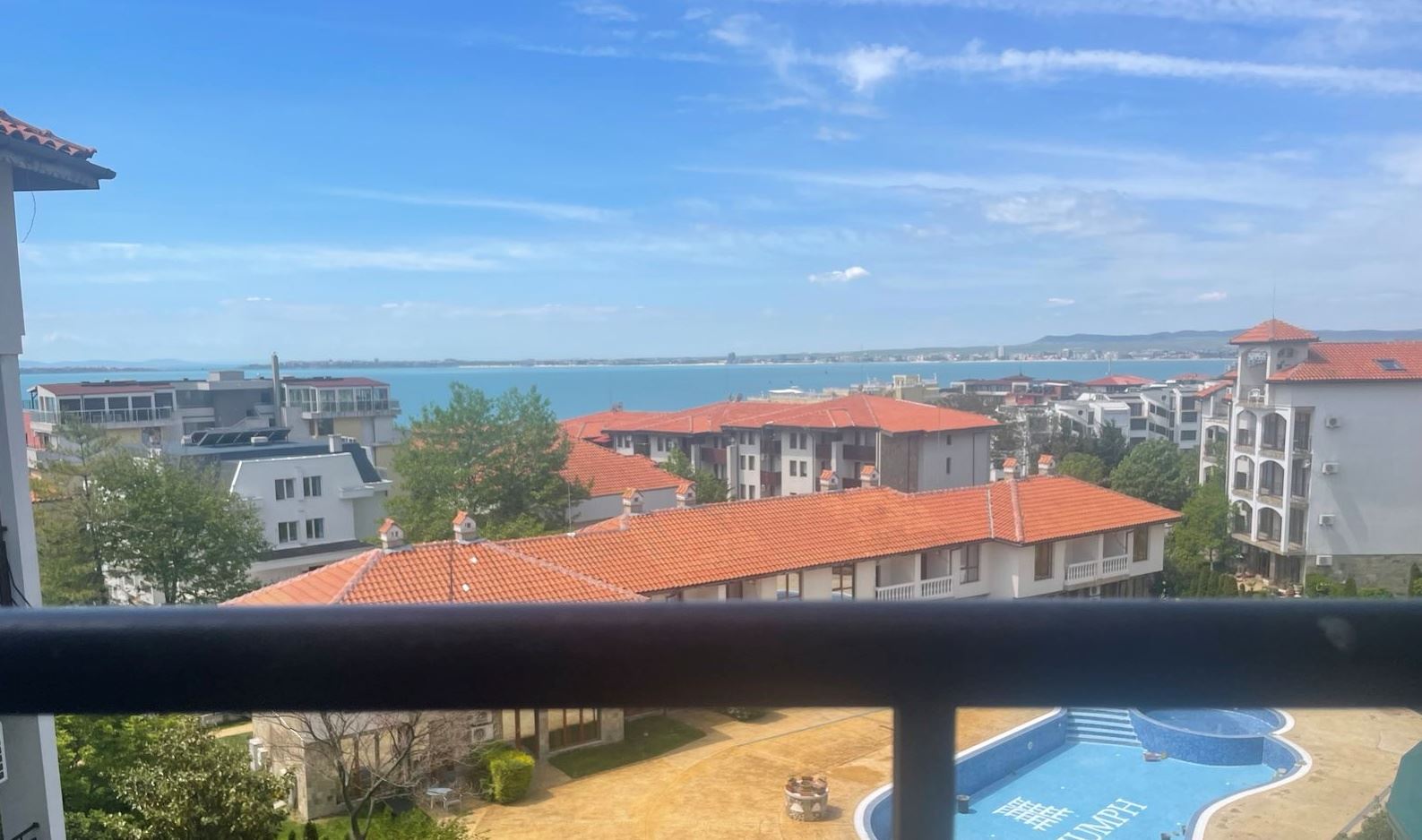 Spacious Apartment with Sea View in Saint Vlas