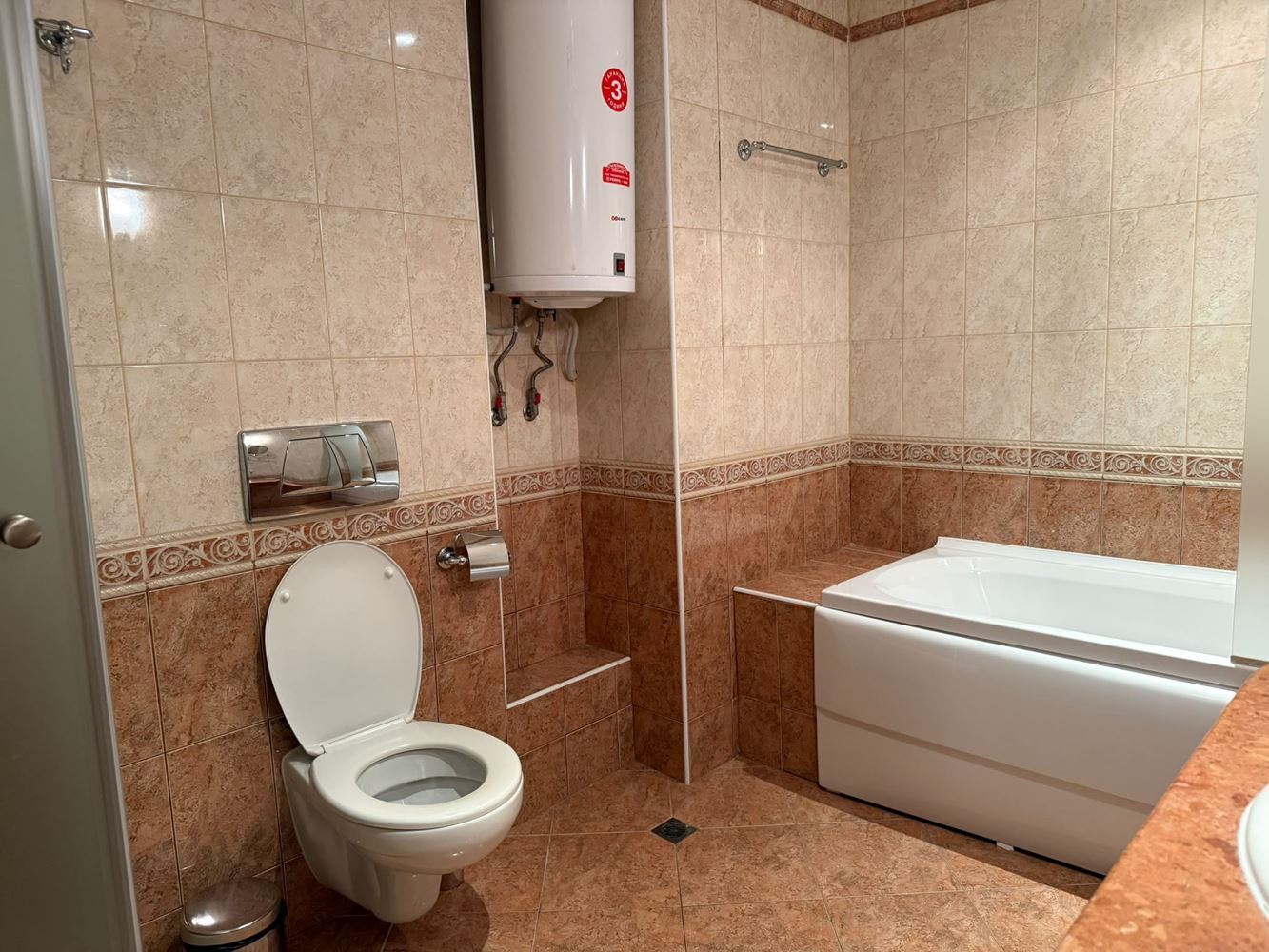 Spacious One-Bedroom Apartment on the First Line in Pomorie