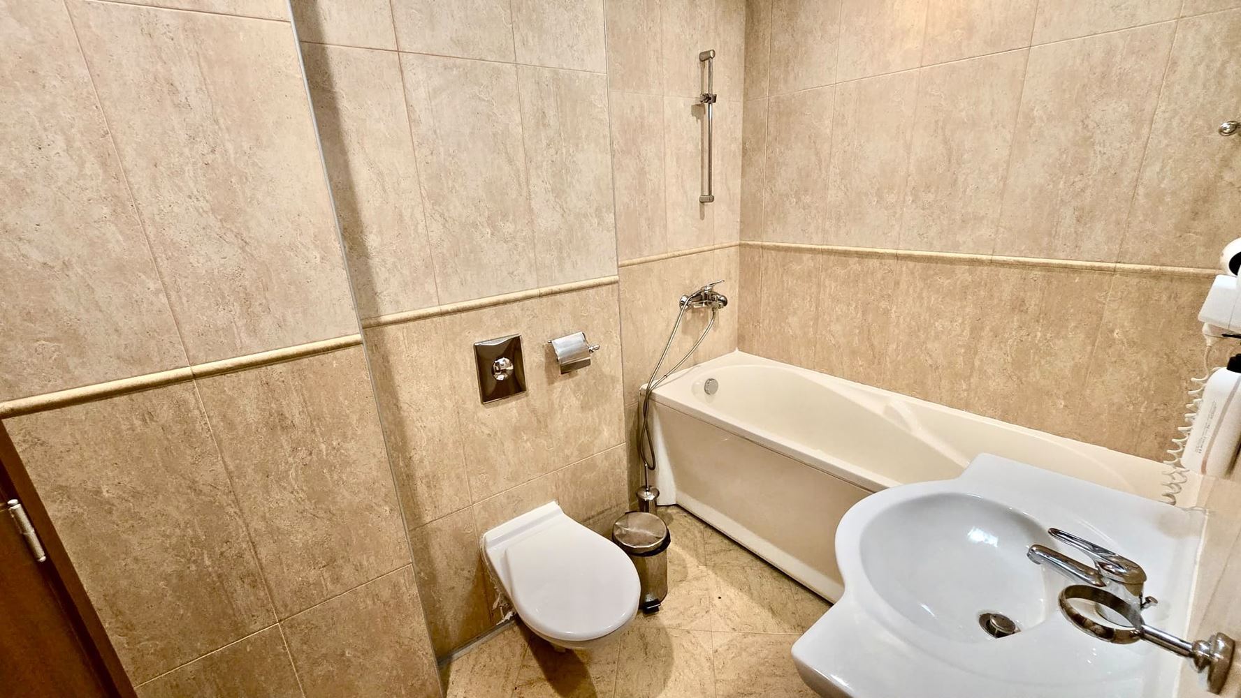 Spacious One-Bedroom Apartment in Sunny Beach – Excellent Investment with Ready-to-Sign Documents