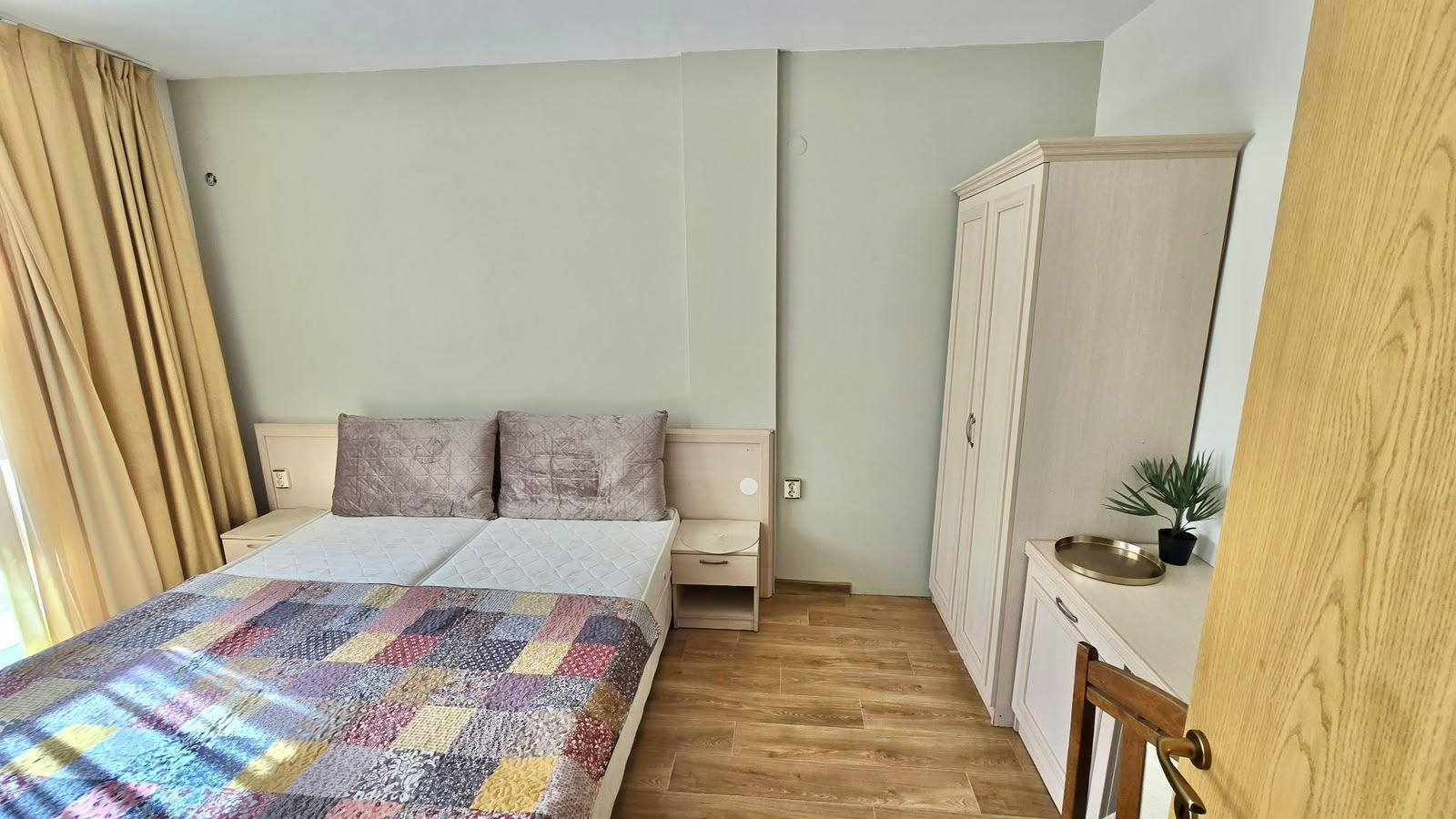 South-Facing One-Bedroom Apartment with Park View and Ready Documents for Sale in Sunny Beach