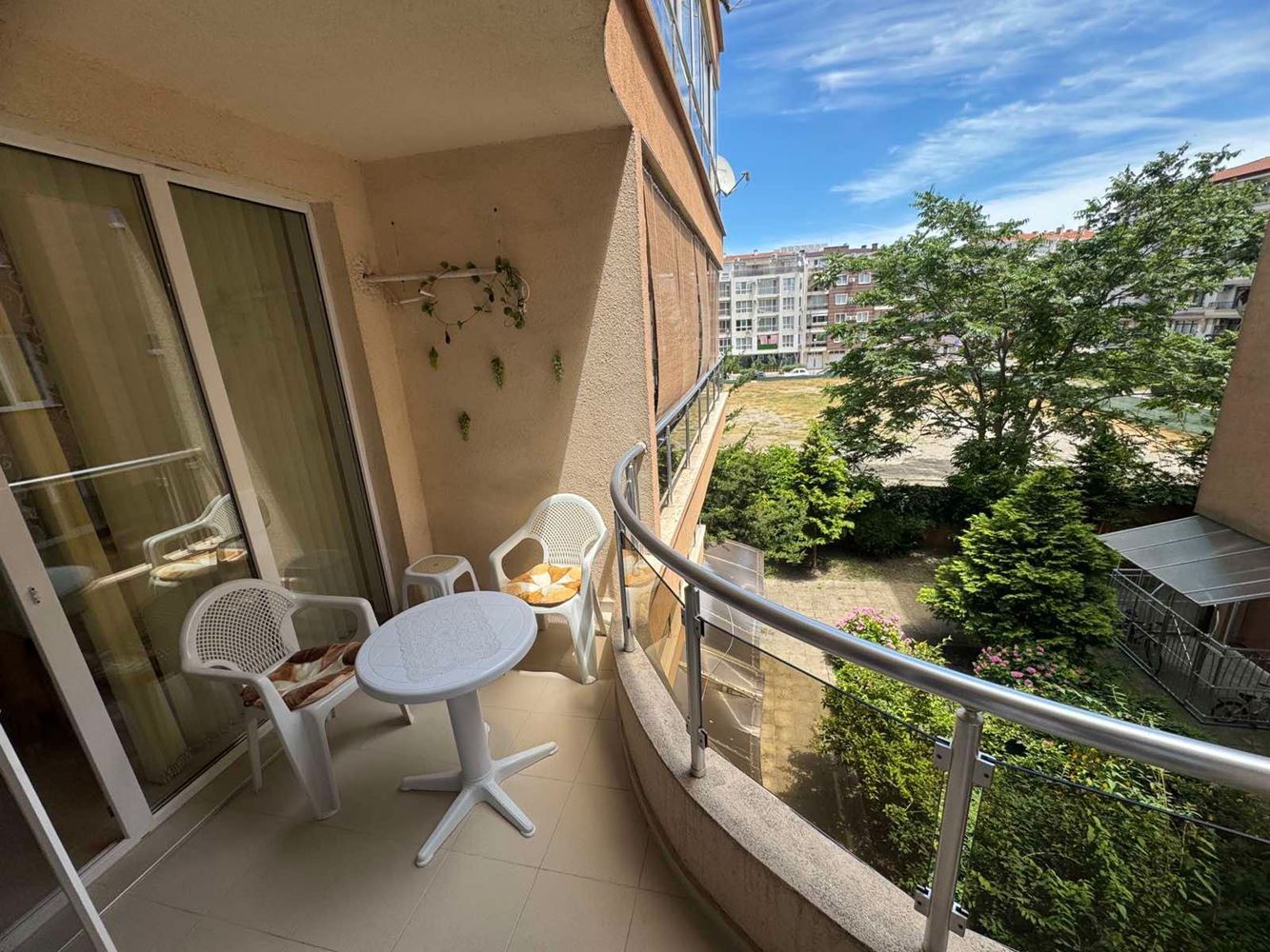 One-Bedroom Apartment 200 m from the Sea in Pomorie – Comfort, Location and Functionality