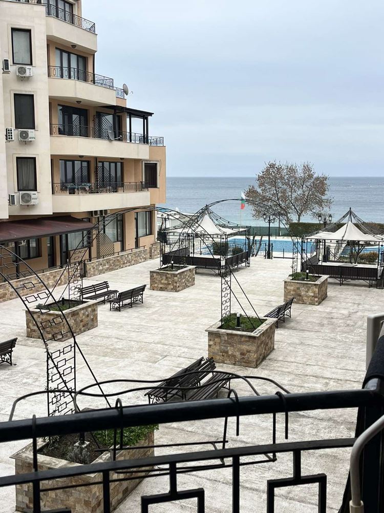 One-Bedroom Apartment on the First Line in Ravda with Panoramic Sea View