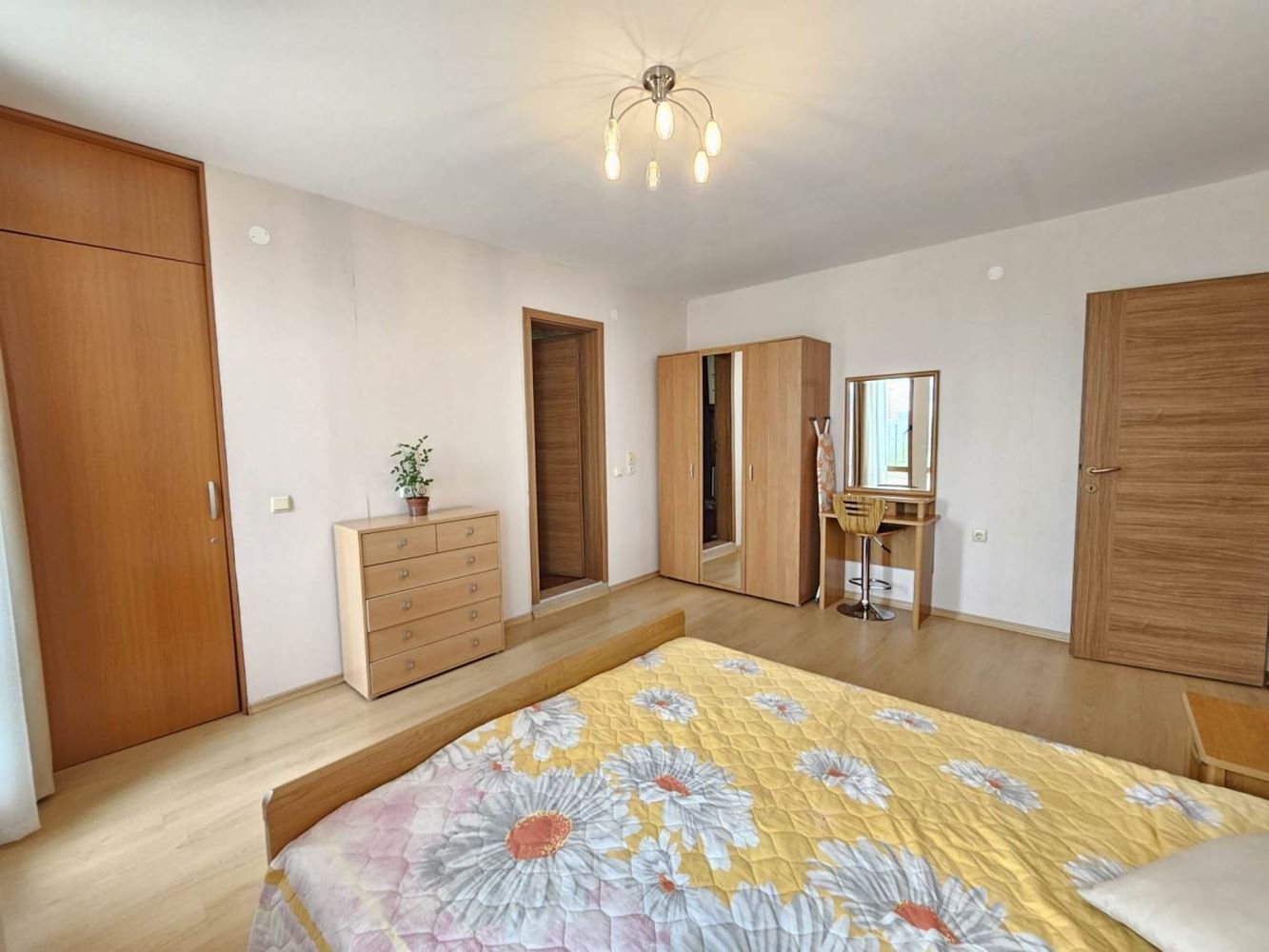 Sveti Vlas – three-bedroom apartment with direct panoramic sea view in a first-line complex