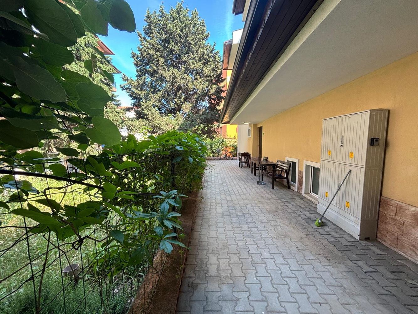 One-Bedroom Apartment on a Quiet Street in Ravda – Just Steps from the Sea