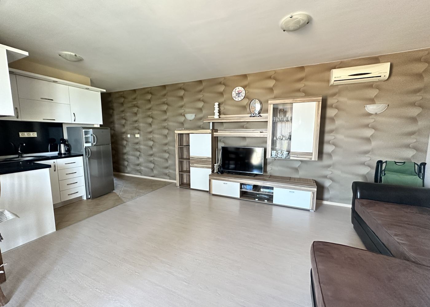 Spacious one-bedroom apartment with panoramic sea view in Chernomorets – a ready home by the sea