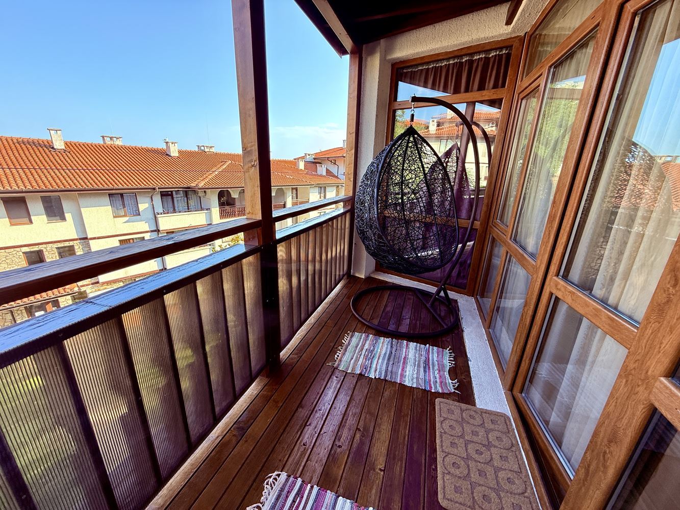 First-Line Apartment in Sveti Vlas – Stylish Property Near the Beach and Marina Dinevi Yacht Port