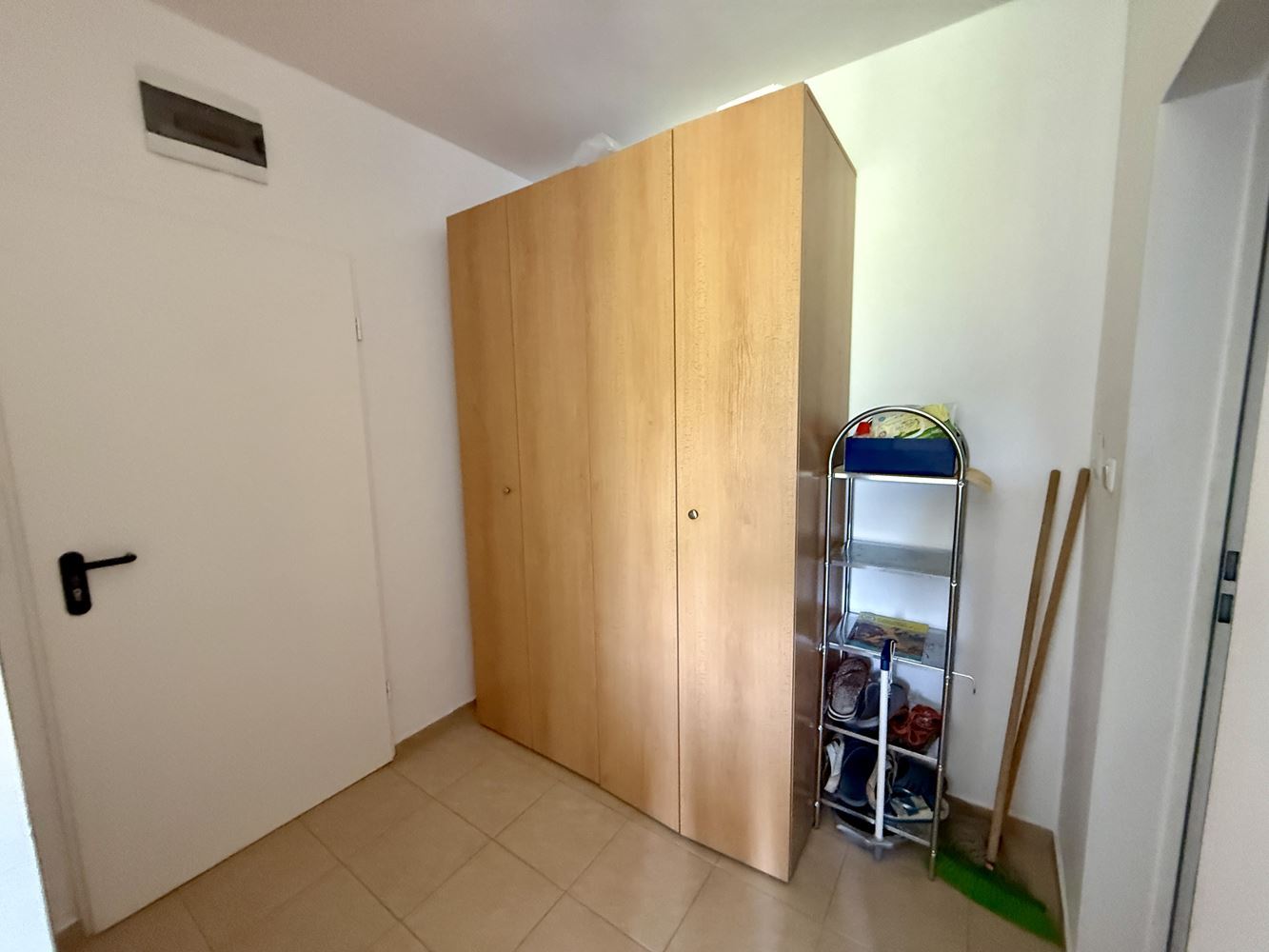 Cozy and fully furnished studio in Sveti Vlas – a perfect home by the sea with a low maintenance fee
