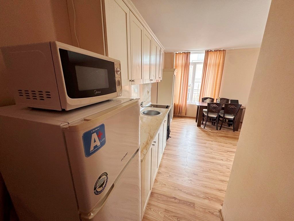 One-bedroom apartment with pool view in a prestigious complex in Sunny Beach