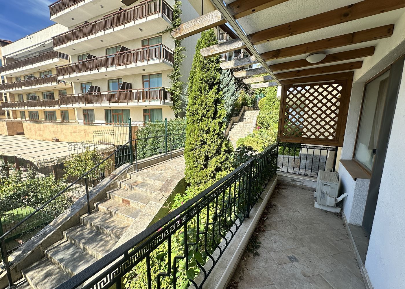 One-bedroom apartment on the first sea line in Sveti Vlas – cosiness and a seaside atmosphere