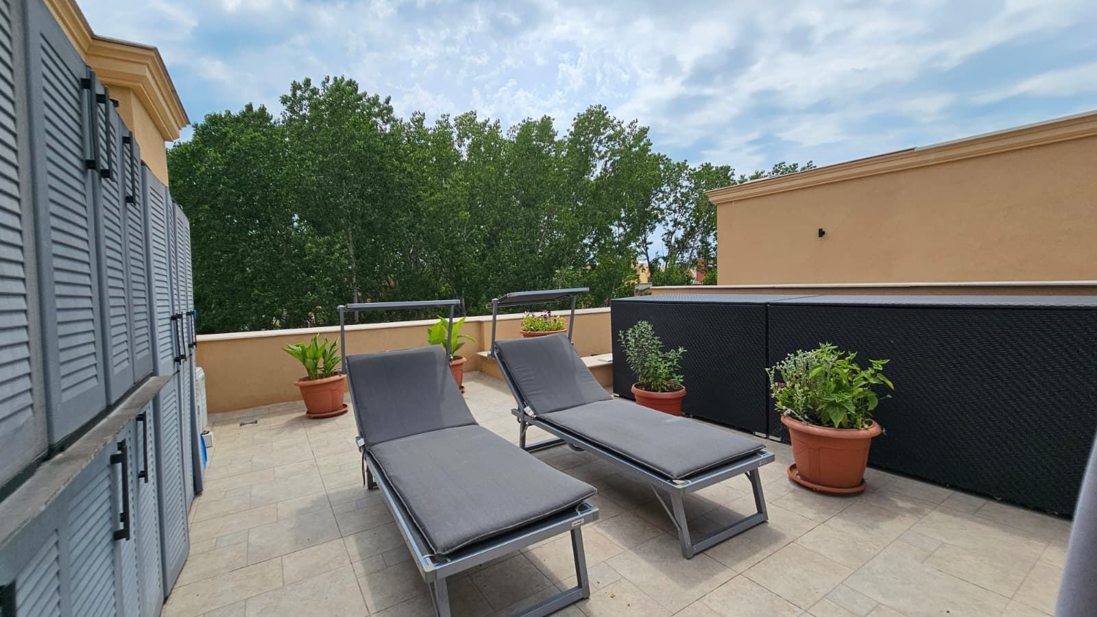 Spacious Penthouse with Panoramic Terrace and Sauna in a Modern Residential Complex in Sunny Beach