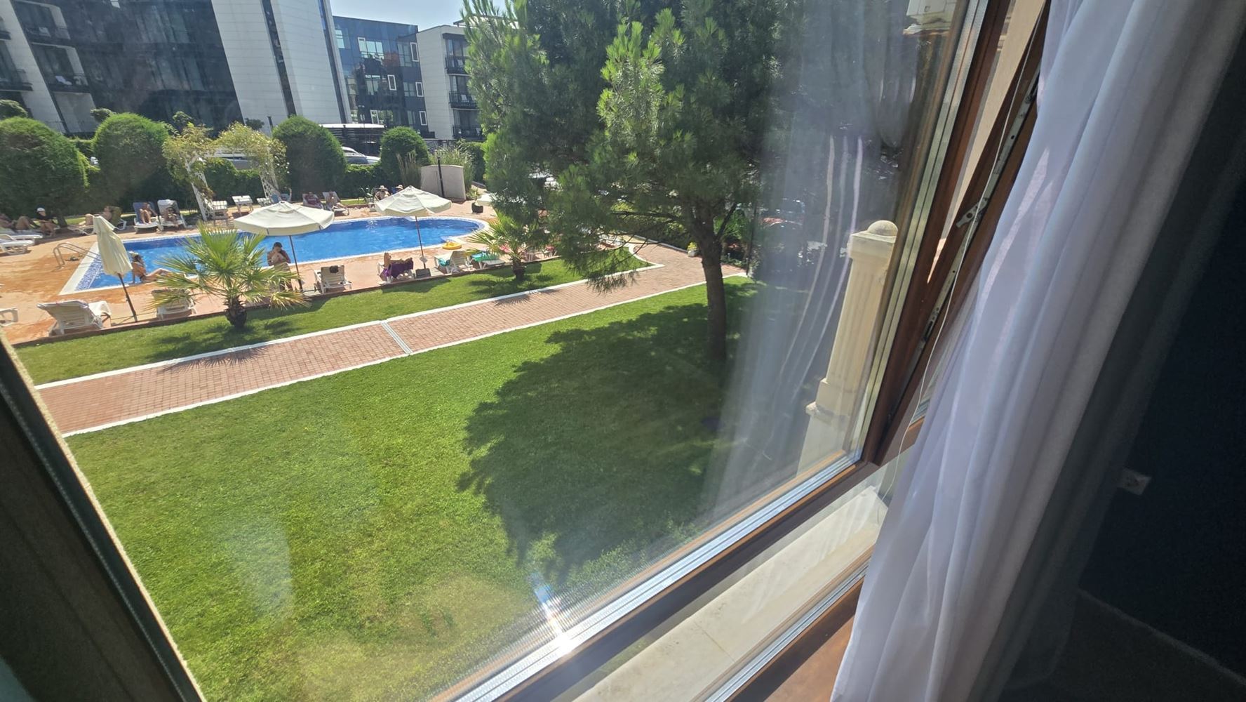 One-Bedroom Apartment on the First Line by the Sea in Sveti Vlas – Ready to Move In!