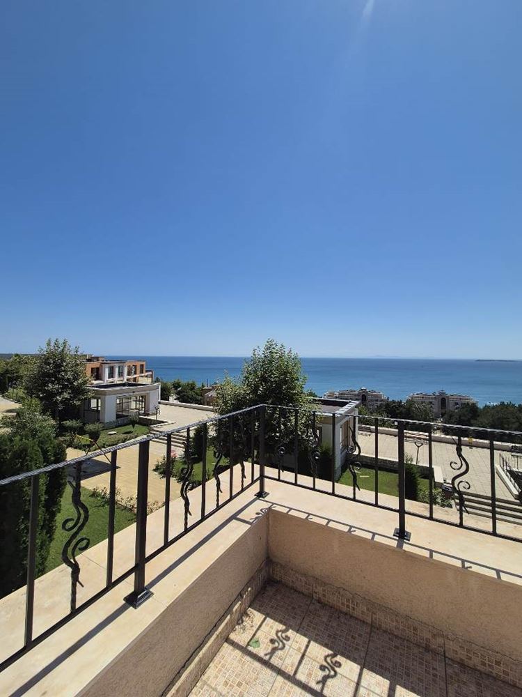 Luxury One-Bedroom Apartment with Panoramic Sea View in Sveti Vlas – Space, Comfort and Prestigious Location