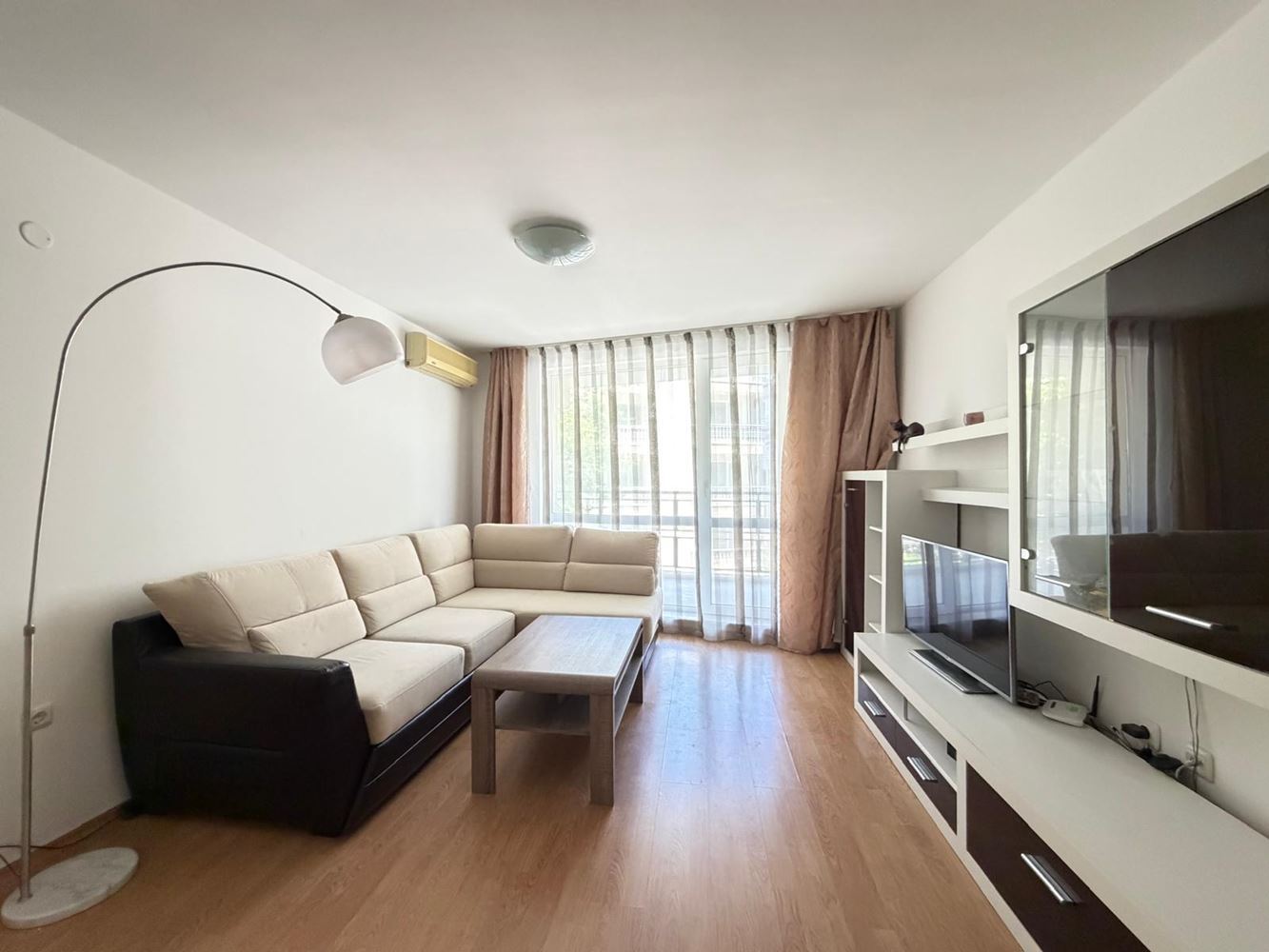Spacious one-bedroom apartment in Pomorie – with a large terrace and excellent investment potential