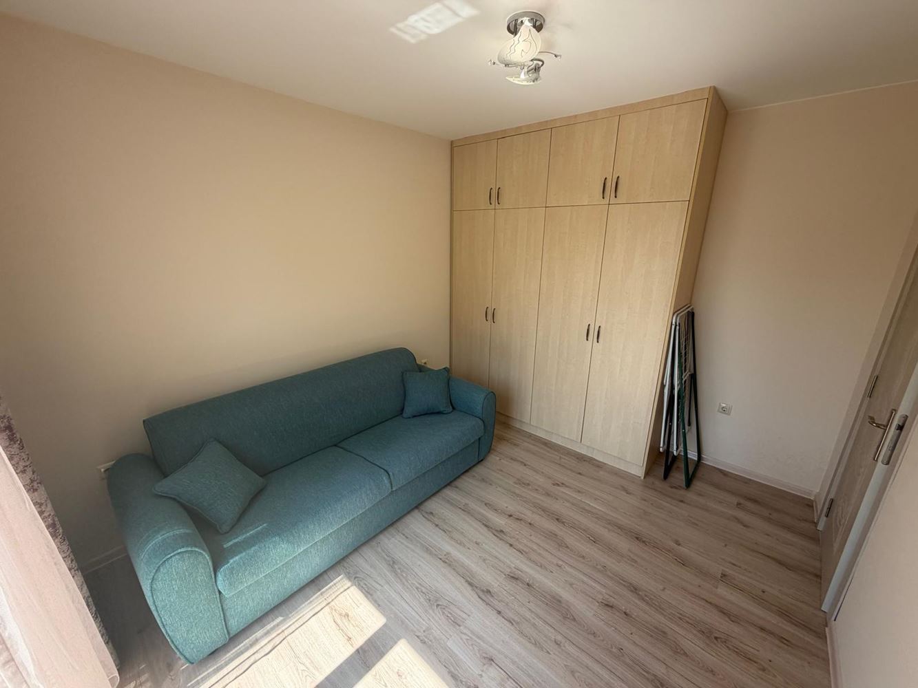 Cozy one-bedroom apartment with a huge terrace in Ravda – your own private space by the sea