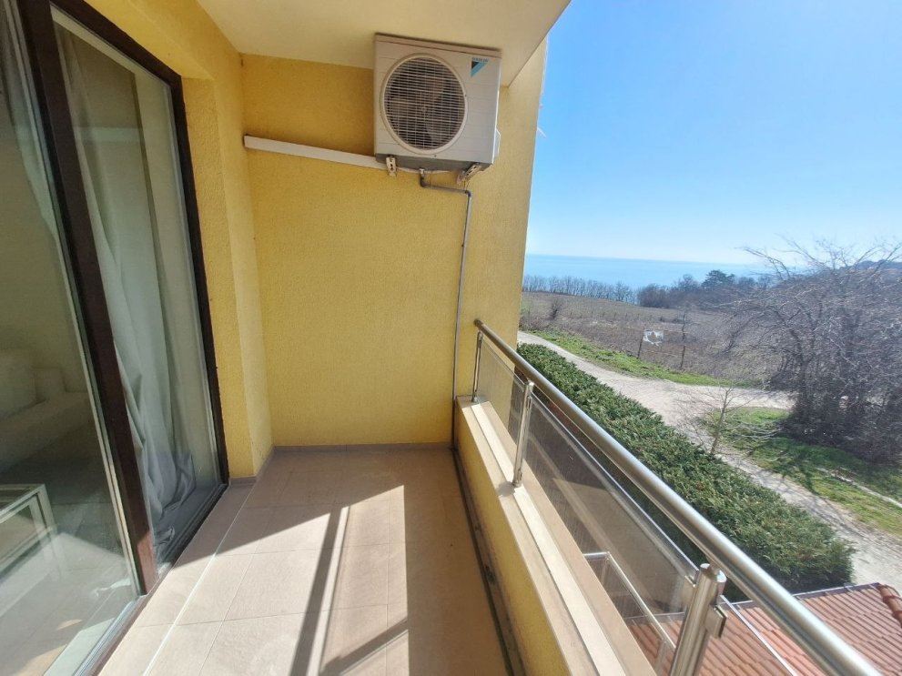 Furnished One-Bedroom Apartment on the First Sea Line with Sea View in Byala