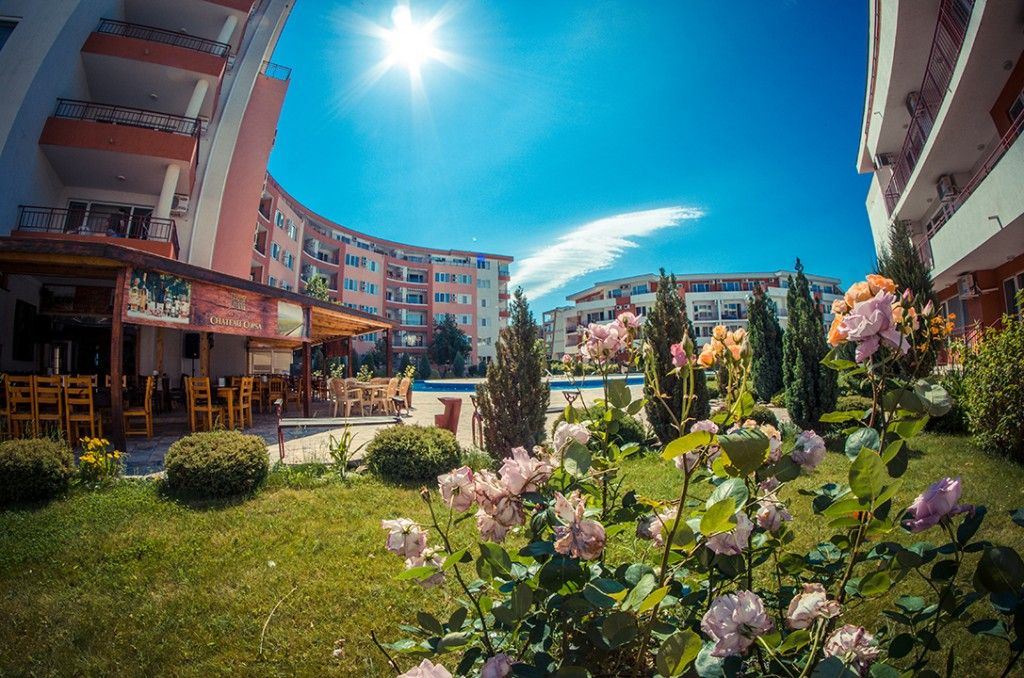 Studio on the first line in a complex in Elenite – sea, mountains, and holiday comfort in one