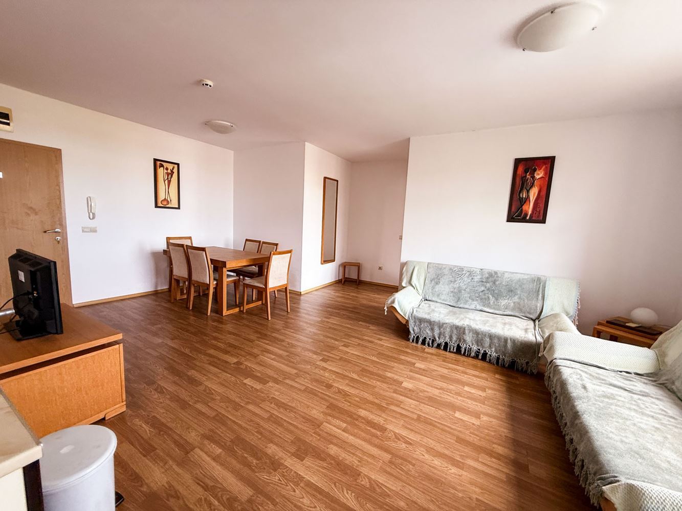 Spacious Two-Bedroom Apartment with Partial Sea Views in Aheloy