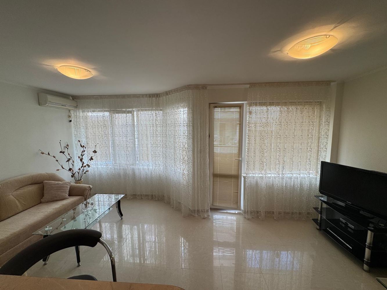 Beautiful One-Bedroom Apartment in Pomorie – Just 100 Metres from the Sea, Cosy and Comfortable, in Excellent Condition