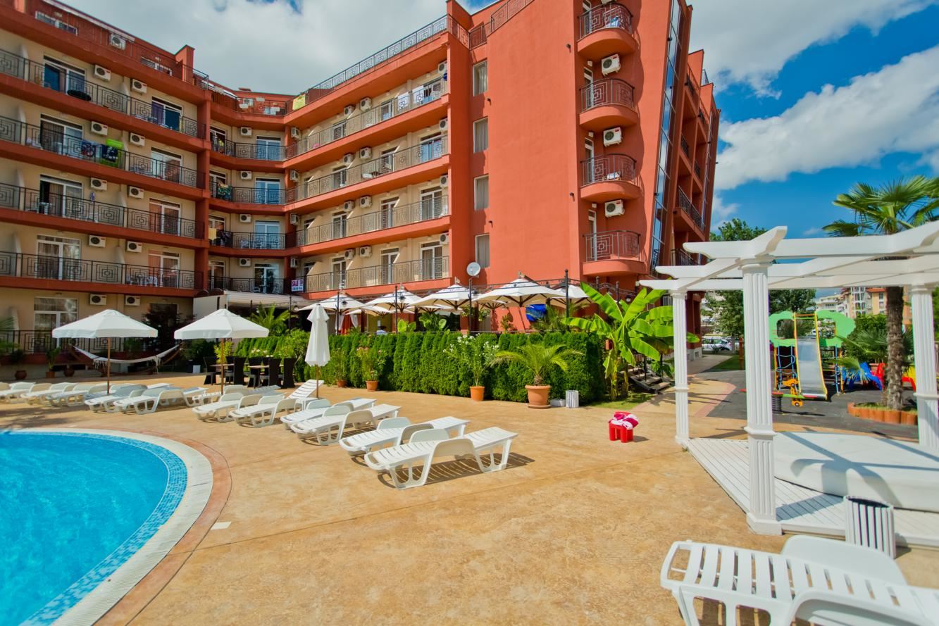 Comfortable studio with pool view in Sunny Beach – fully furnished and ready to use